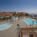 View Luxury Apartment: Beachfront Golf Retreat Caleta De Fuste